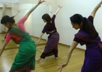 インド古典舞踊 “クンミ”