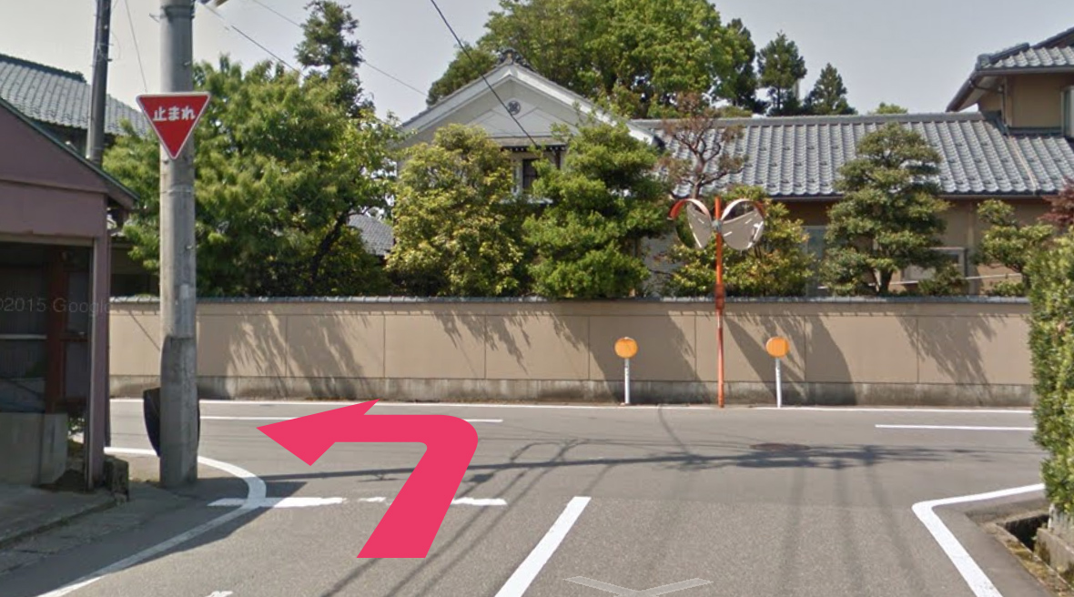 福井バイパス国道8号線前のT字路